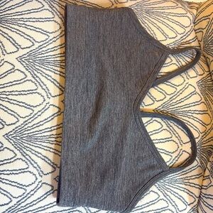 Gap Fit Studio- Sports bra- M